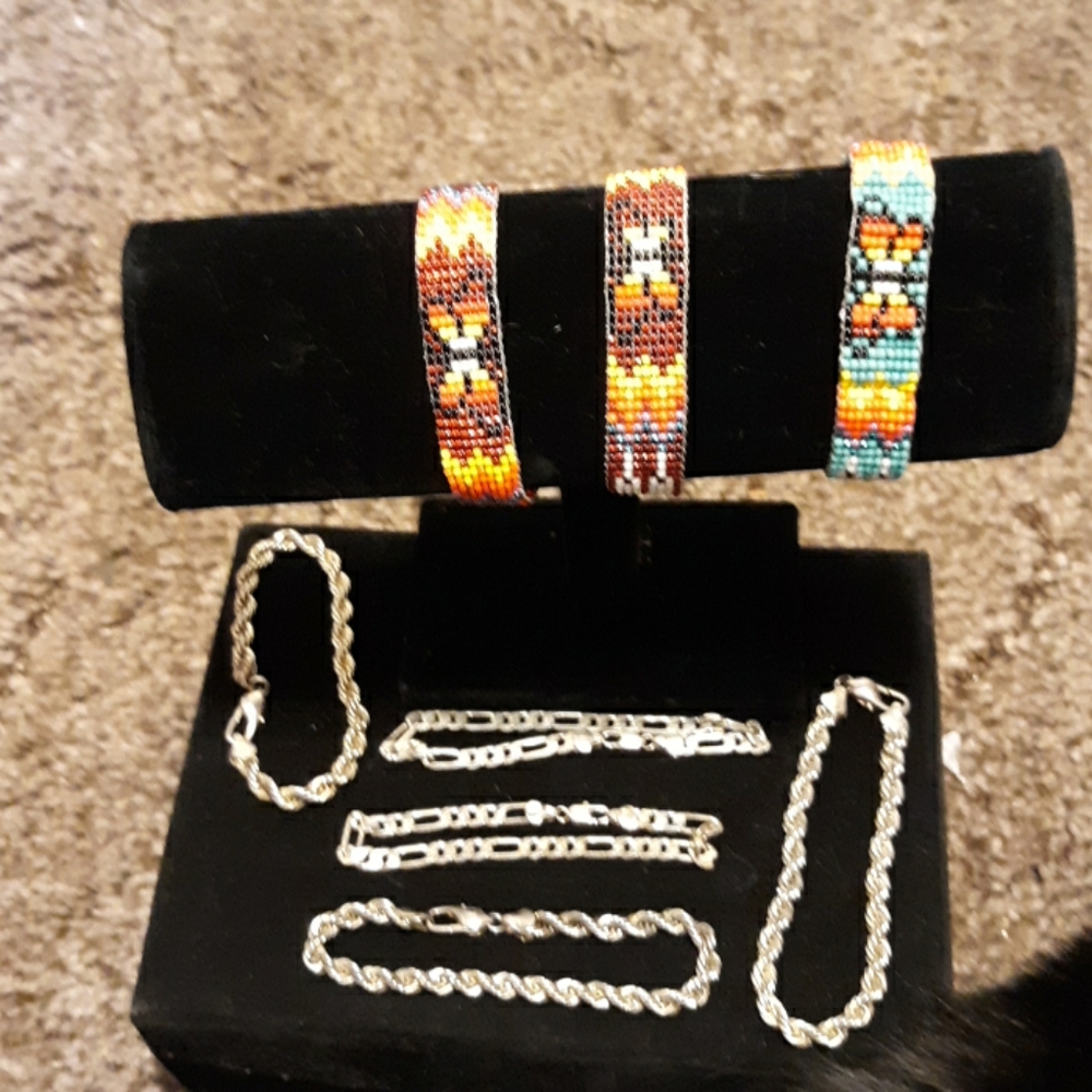 Assorted bracelets - Picture 4 of 4